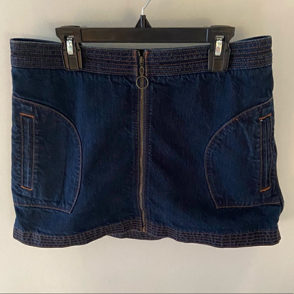 Abercrombie and Fitch Zip front Jean Skirt 6